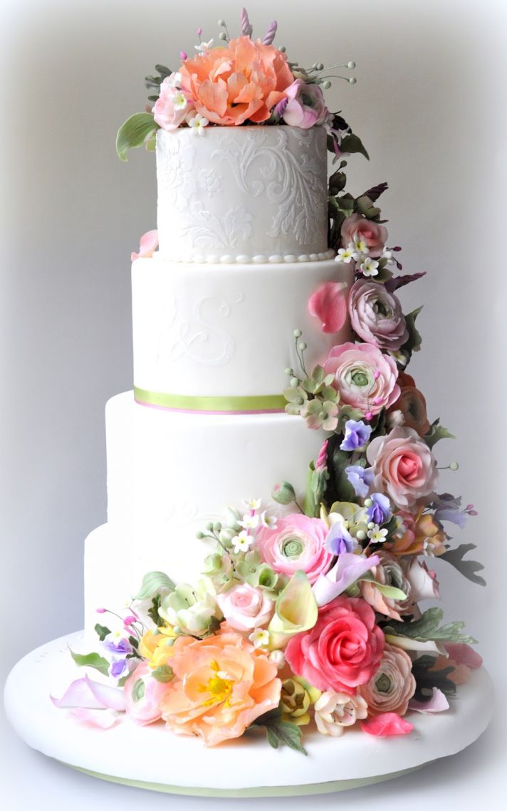 classic-white-wedding-cake-with-pastel-f