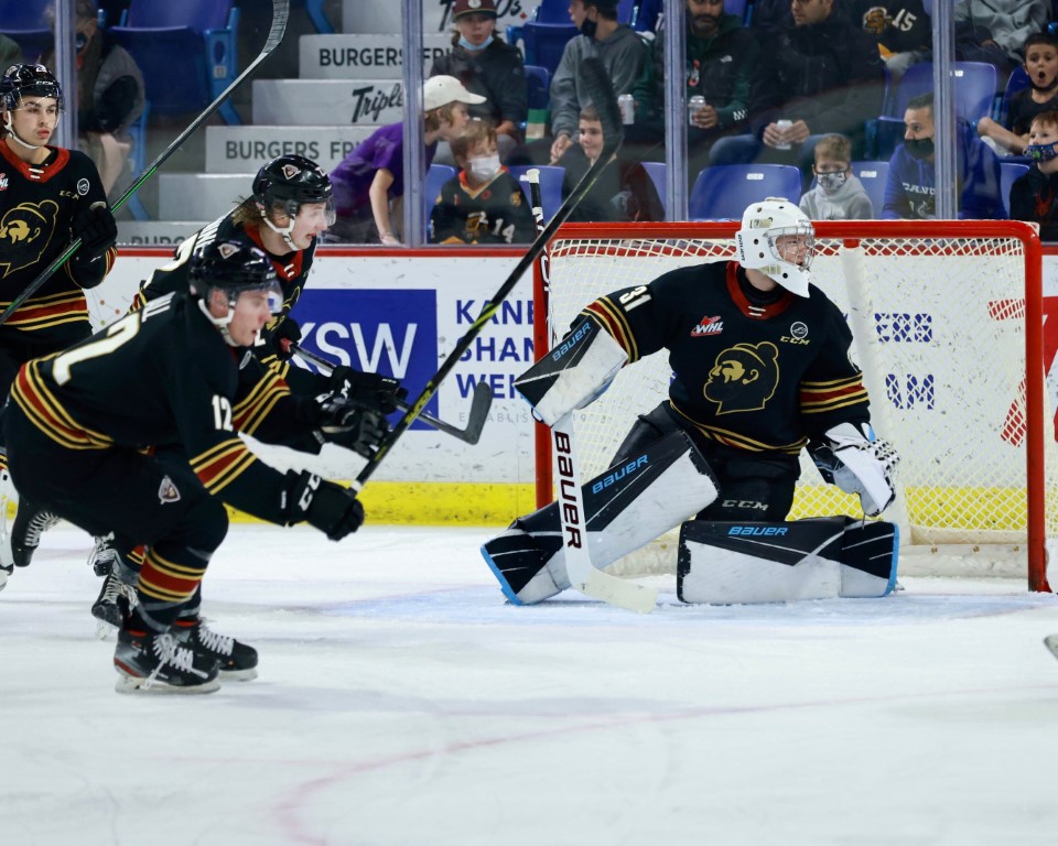 The Vancouver Giants Defeated The Portland Winterhawks 3-1 On Saturday ...